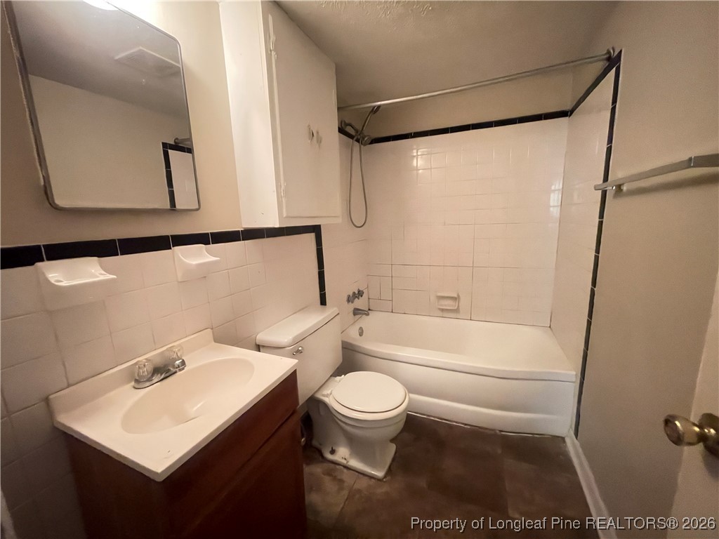 824 Ridge Road, Unit 2 Fayetteville, NC 28311 - Photo 5 of 6