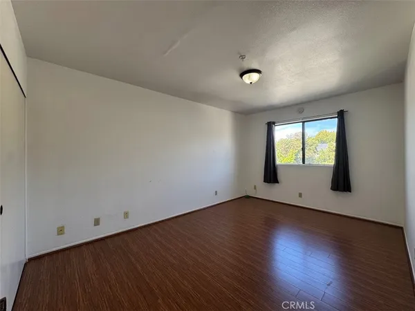 $1,880 | 77 North Holliston Avenue, Pasadena, CA 91106