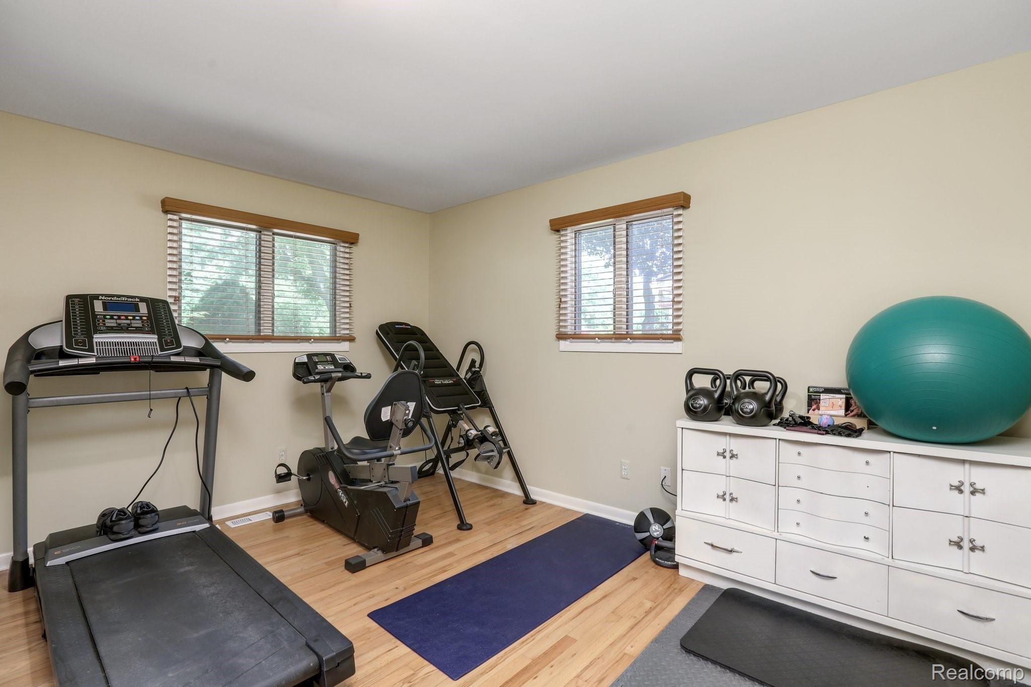 50568 Ryan Road Utica, MI 48317 - Photo 14 of 29 21-web-or-mls-50568 Ryan Rd0014.jpg