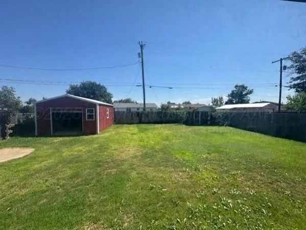 $148,000 | 2121 Colgate Drive, Perryton, TX 79070