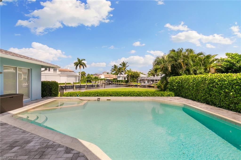 2140 Shad Court Naples, FL 34102 - Photo 22 of 44 a view of a basket ball ground