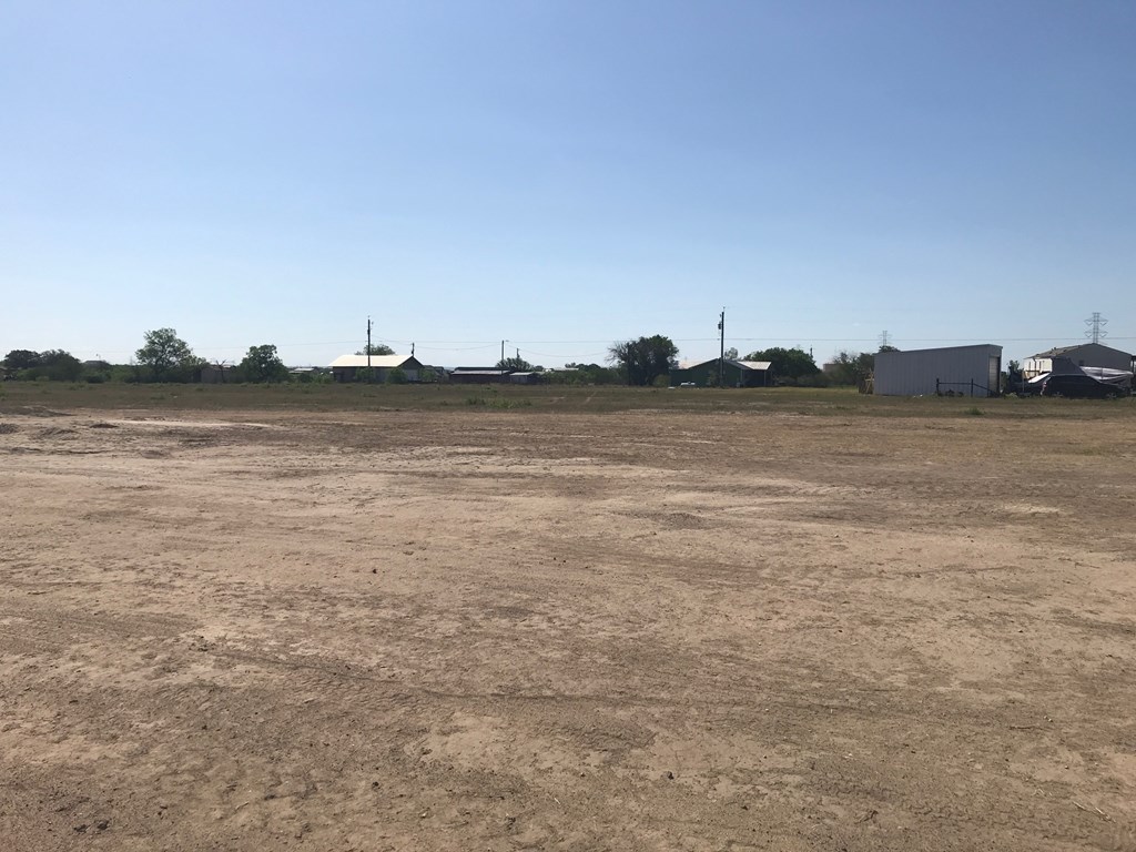 3071 Vista Ridge Drive, Unit 22 Seguin, TX 78155 - Photo 2 of 2