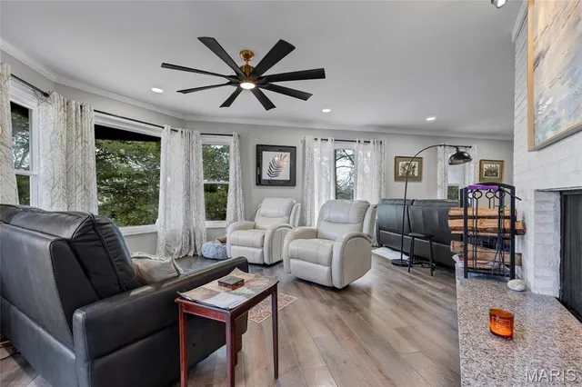 $440,000 | 266 Savoy Drive, Lake St. Louis, MO 63367