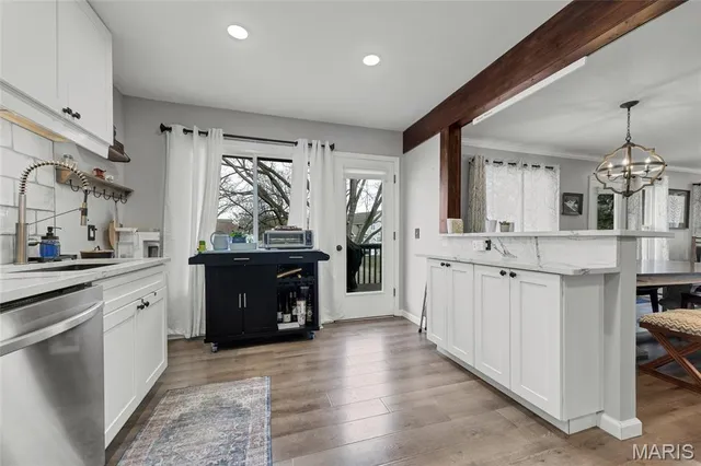 $440,000 | 266 Savoy Drive, Lake St. Louis, MO 63367