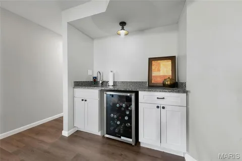 $440,000 | 266 Savoy Drive, Lake St. Louis, MO 63367