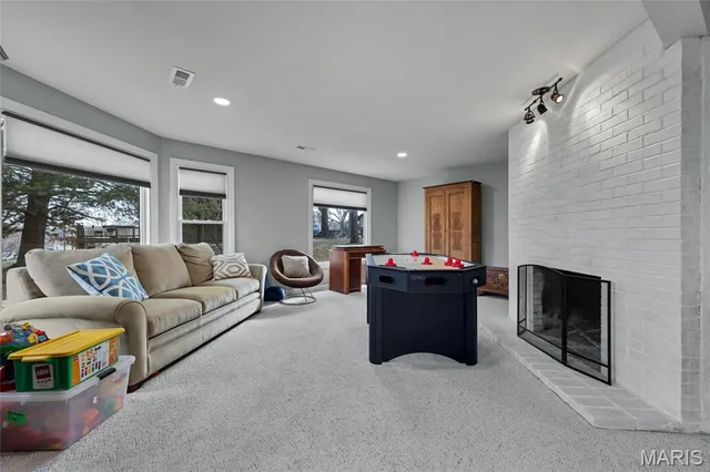 $440,000 | 266 Savoy Drive, Lake St. Louis, MO 63367