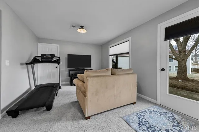 $440,000 | 266 Savoy Drive, Lake St. Louis, MO 63367