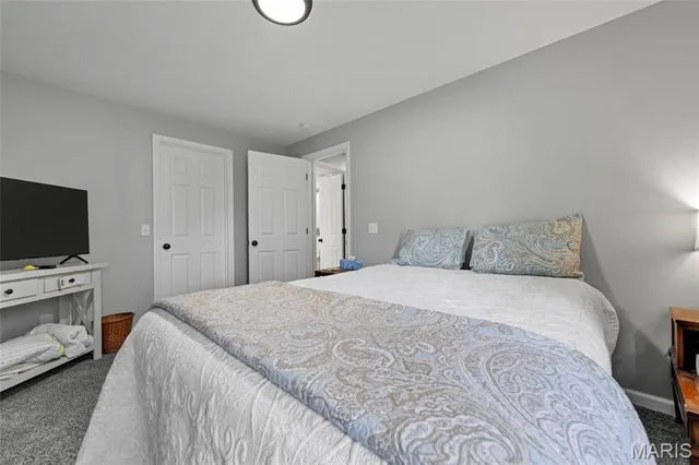 $440,000 | 266 Savoy Drive, Lake St. Louis, MO 63367