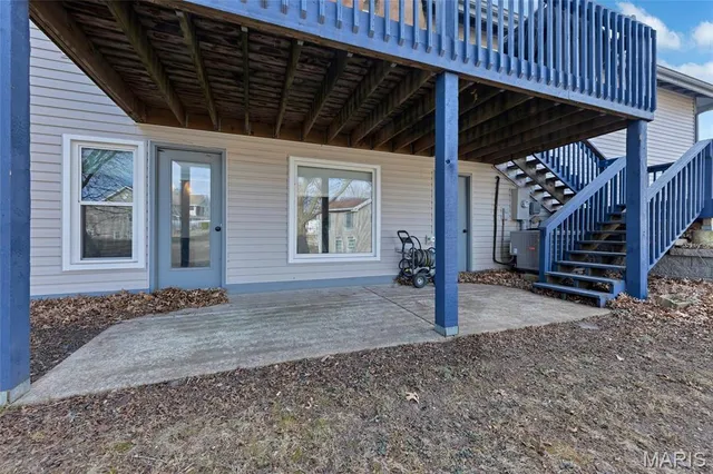 $440,000 | 266 Savoy Drive, Lake St. Louis, MO 63367