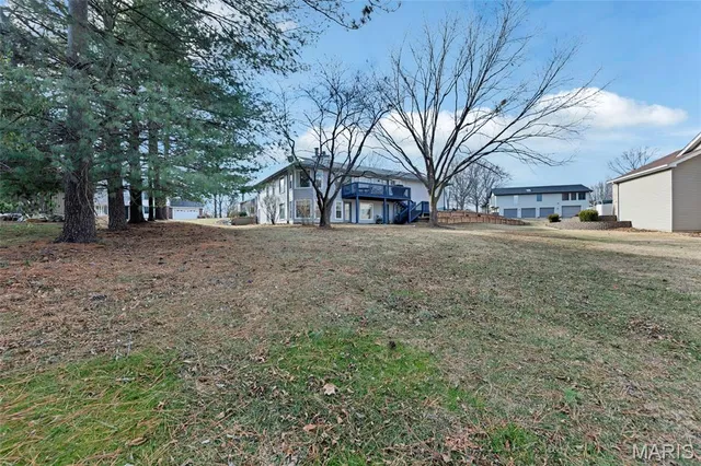 $440,000 | 266 Savoy Drive, Lake St. Louis, MO 63367