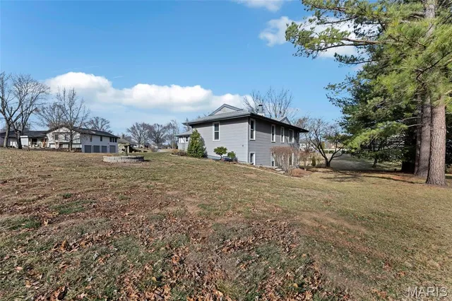 $440,000 | 266 Savoy Drive, Lake St. Louis, MO 63367