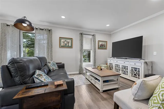 $440,000 | 266 Savoy Drive, Lake St. Louis, MO 63367