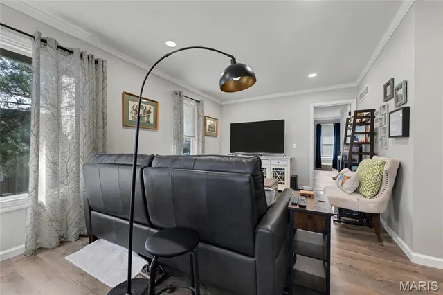 $440,000 | 266 Savoy Drive, Lake St. Louis, MO 63367