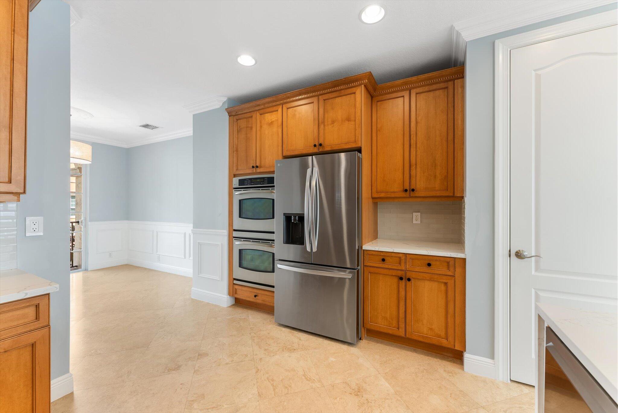 604 Northeast Francesca Lane Boca Raton, FL 33487 - Photo 7 of 58 kitchen