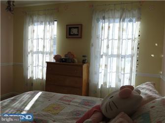 637 Surrey Road Sewell, NJ 08080 - Photo 7 of 11 Bedroom 3