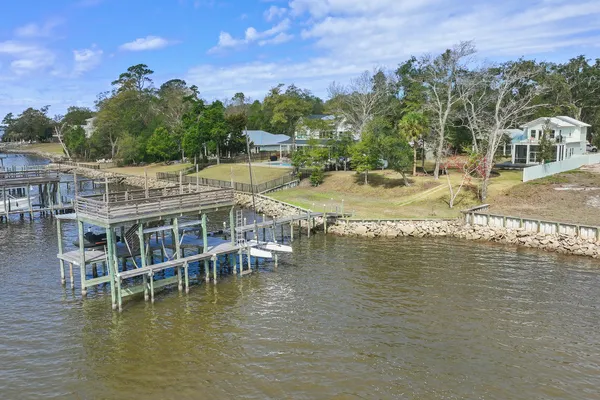 $1,589,000 | 315 Red Barn Road, Freeport, FL 32439