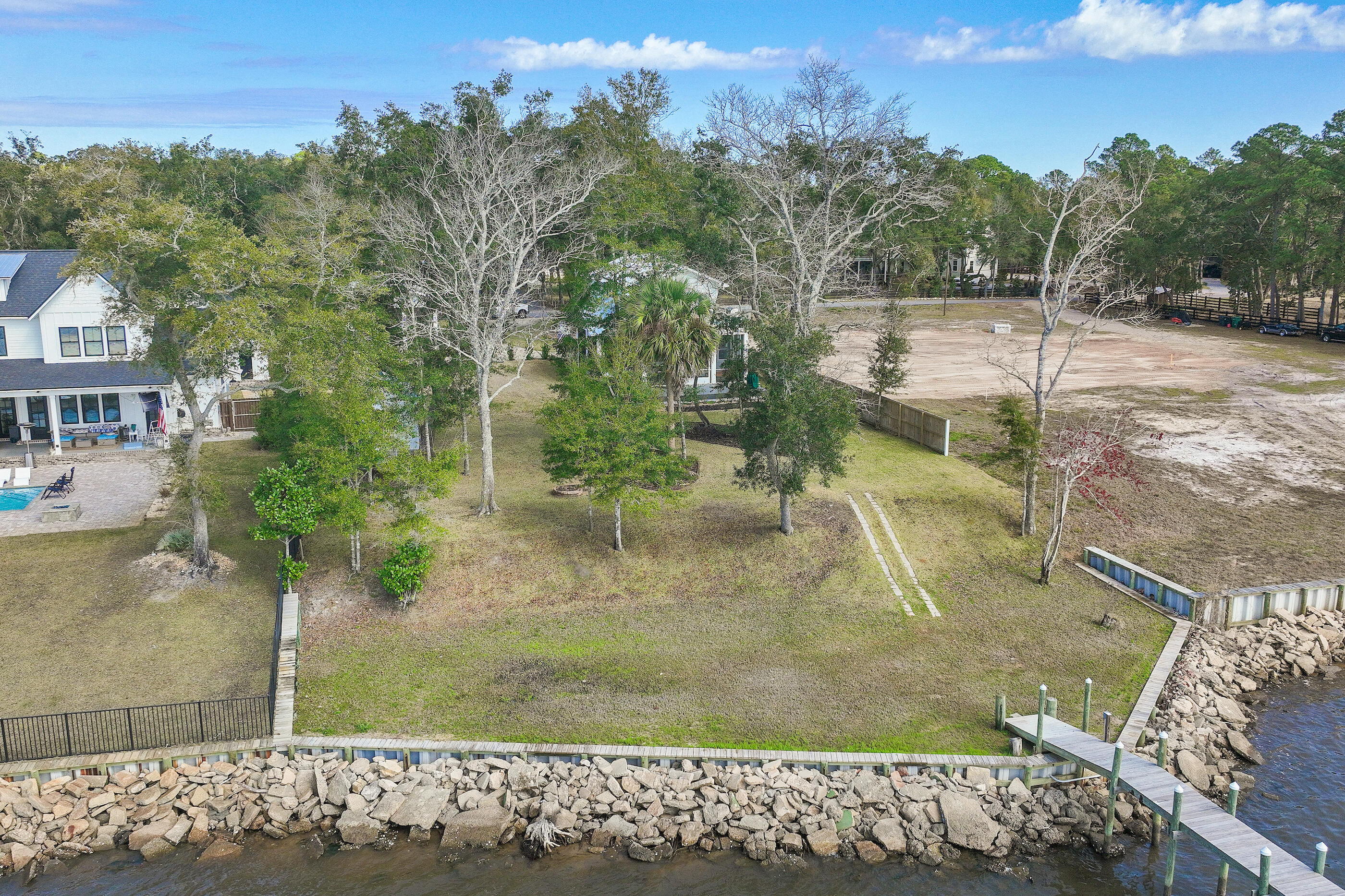 315 Red Barn Road Freeport, FL 32439 - Photo 10 of 63 .