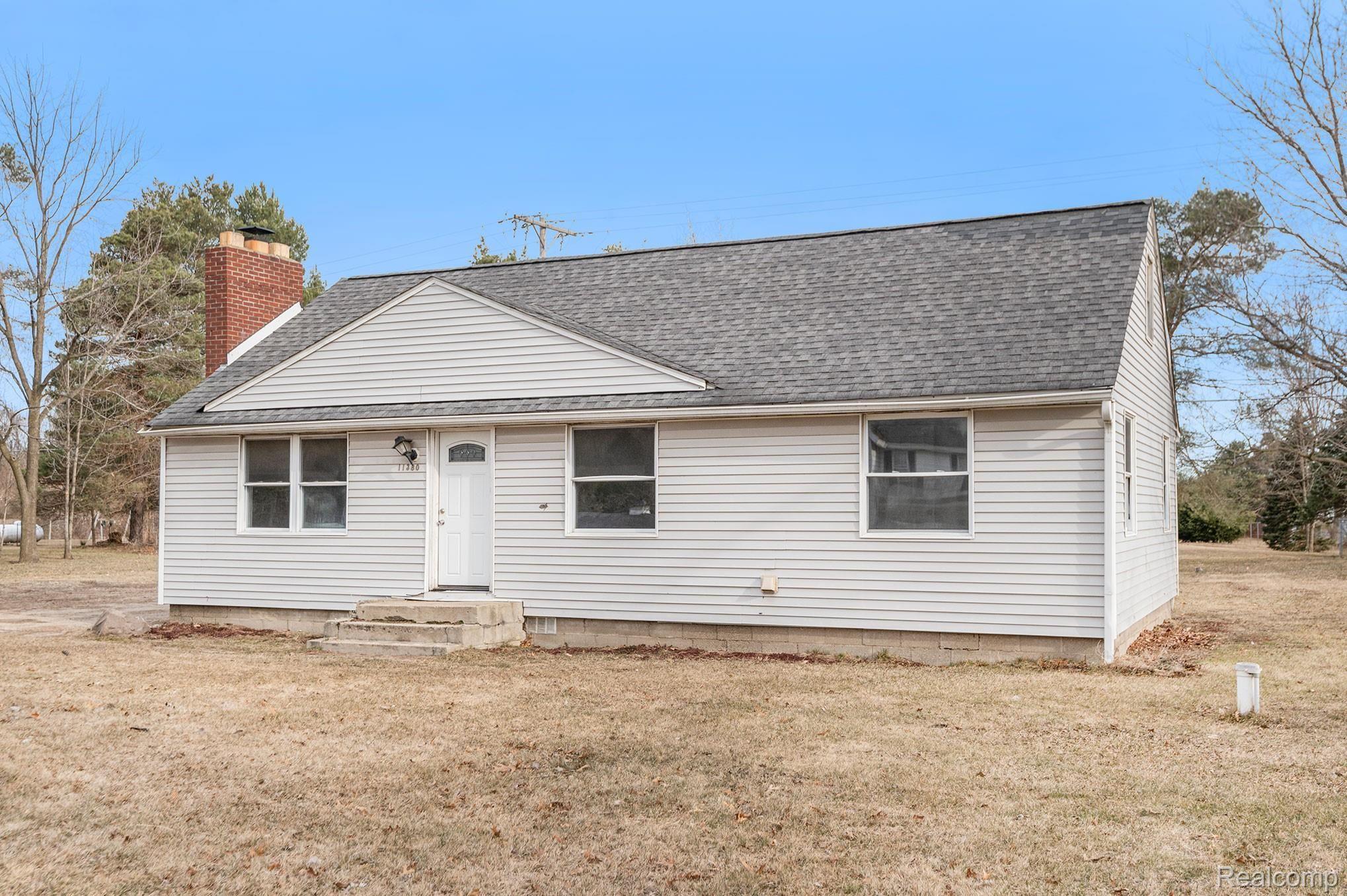 11380 Silver Lake Road Byron, MI 48418 - Photo 10 of 33 CNG_8609-1.jpg