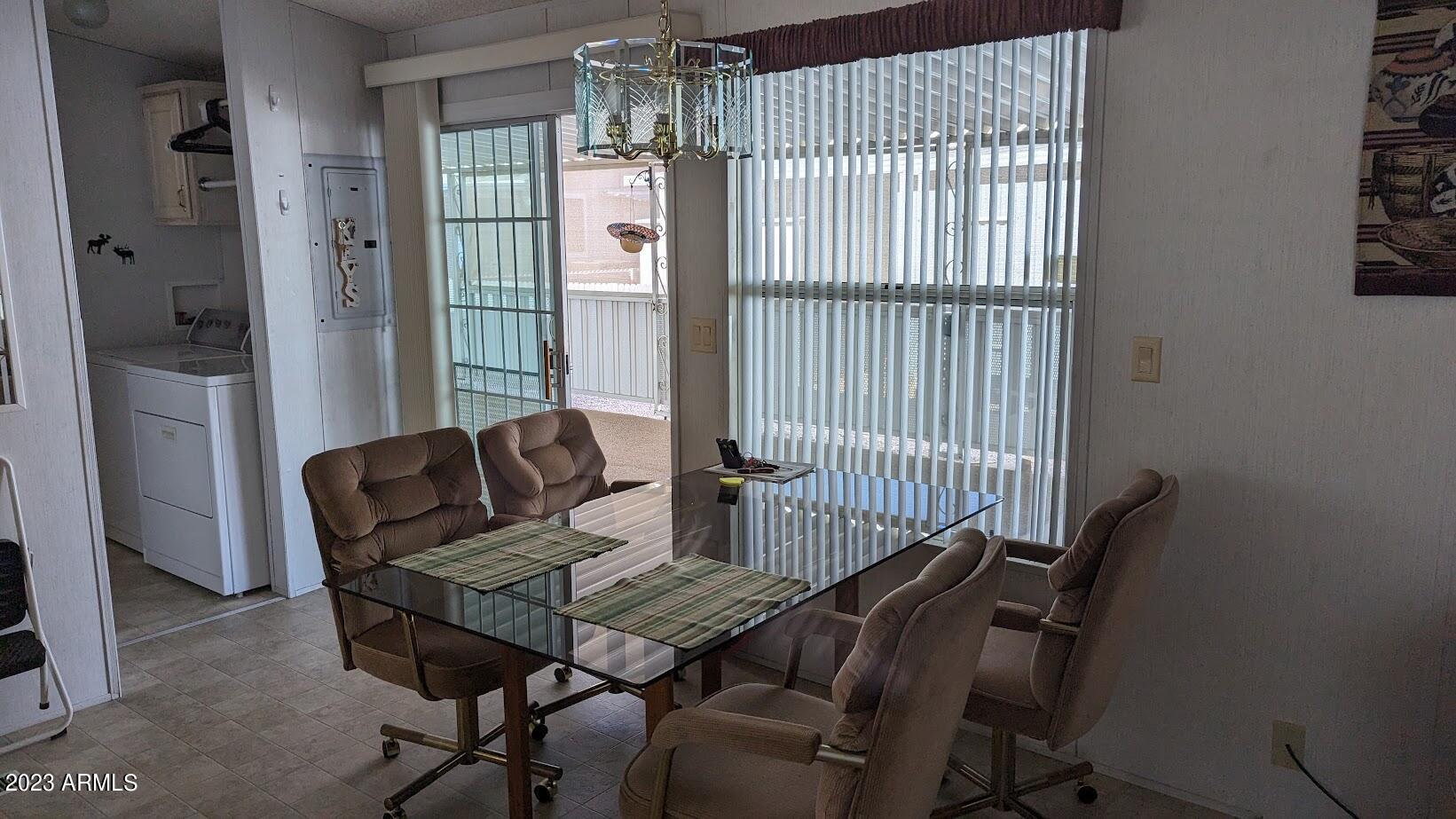 2605 South Tomahawk Road, Unit 116 Apache Junction, AZ 85119 - Photo 3 of 11 1 dining