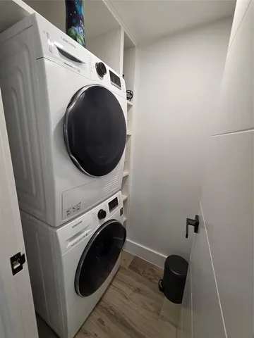 $1,200,000 | 5550 North Ocean Drive, Unit 11C, Singer Island, FL 33404