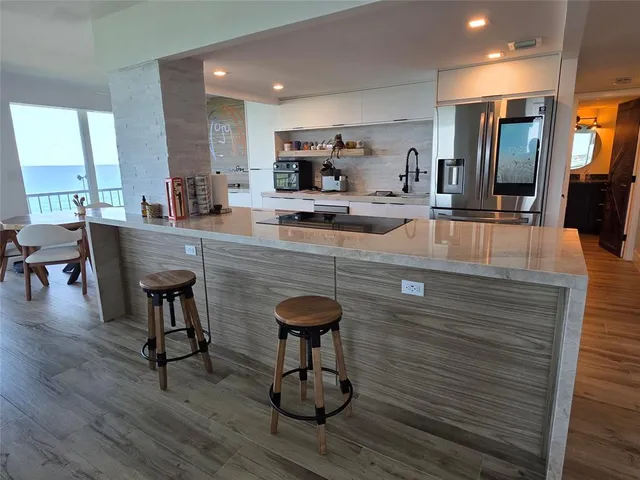 $1,200,000 | 5550 North Ocean Drive, Unit 11C, Singer Island, FL 33404