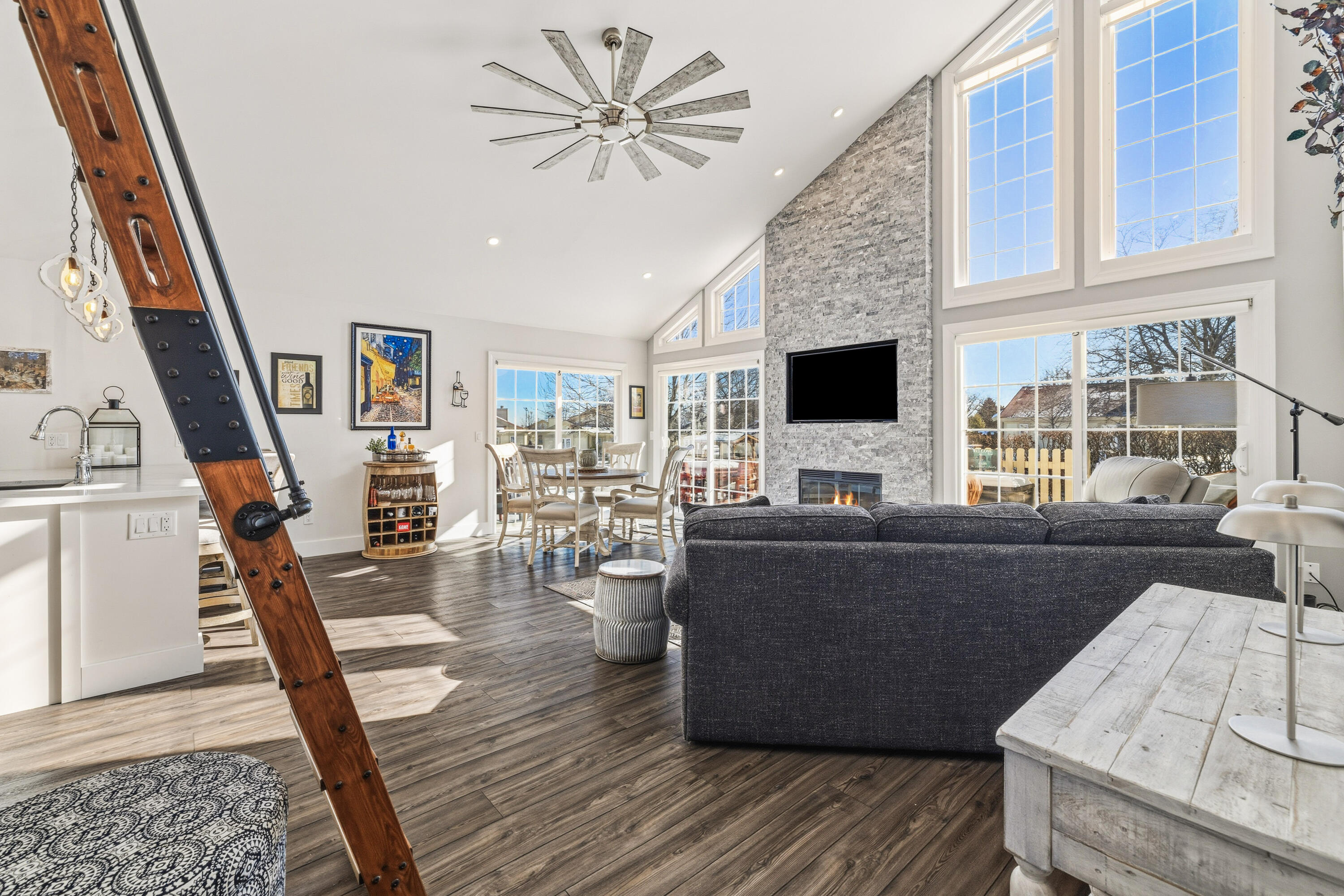 1790 Cottage Drive, Unit 701 Geneva, WI 53147 - Photo 5 of 16 7-06