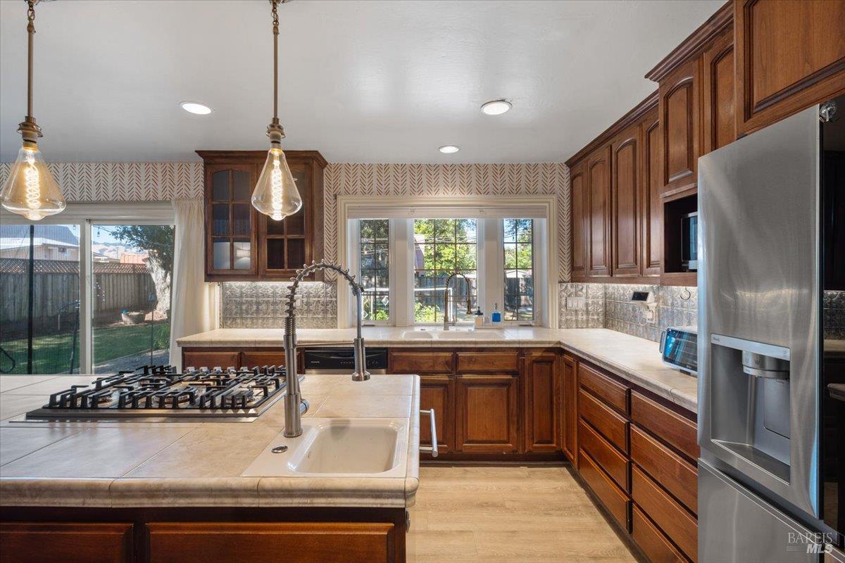 2216 Fremont Drive Santa Rosa, CA 95409 - Photo 14 of 36