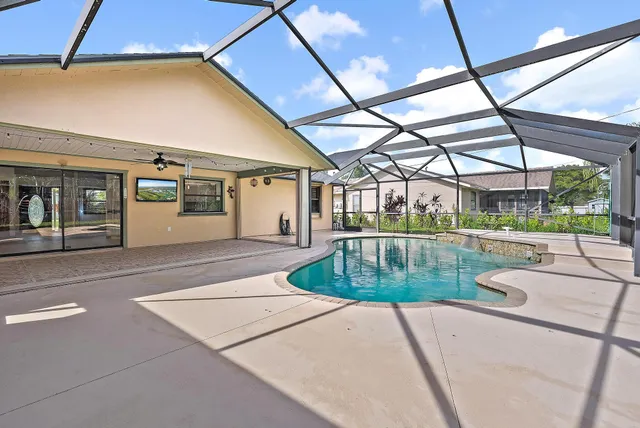 $3,000 | 489 Southeast Evergreen Terrace, Port St. Lucie, FL 34983