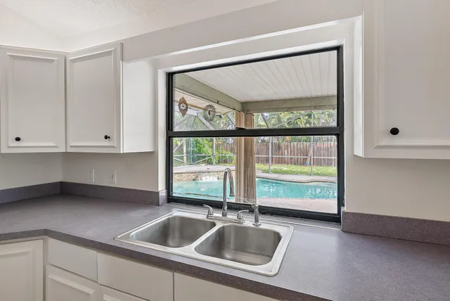 $3,000 | 489 Southeast Evergreen Terrace, Port St. Lucie, FL 34983