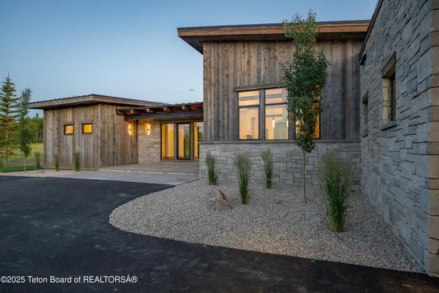 $1,975,000 | 9731 Buck Town Boulevard, Tetonia, ID 83452