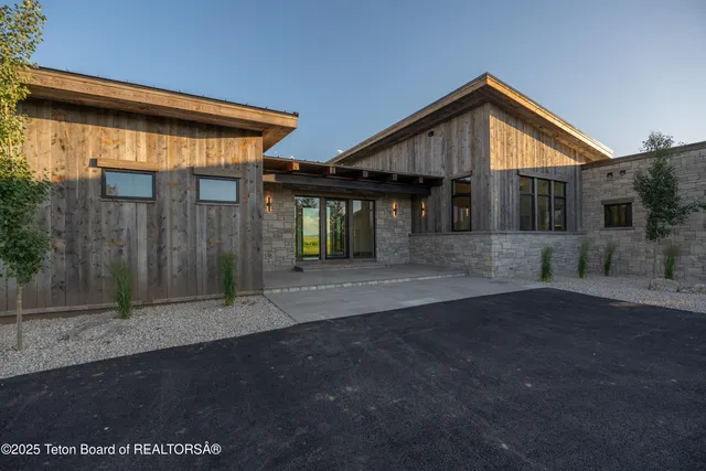 $1,975,000 | 9731 Buck Town Boulevard, Tetonia, ID 83452