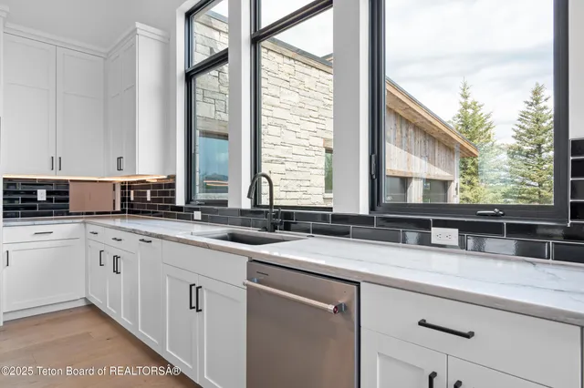 $1,975,000 | 9731 Buck Town Boulevard, Tetonia, ID 83452