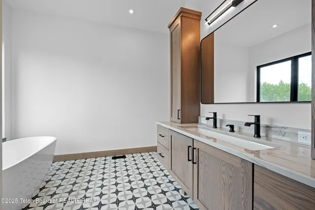 $1,975,000 | 9731 Buck Town Boulevard, Tetonia, ID 83452