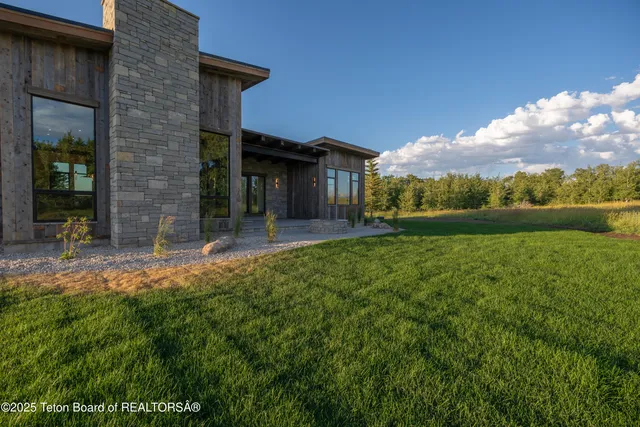 $1,975,000 | 9731 Buck Town Boulevard, Tetonia, ID 83452