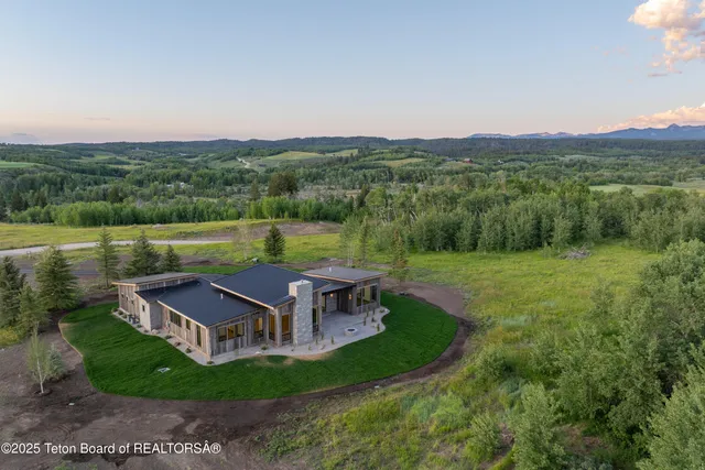 $1,975,000 | 9731 Buck Town Boulevard, Tetonia, ID 83452