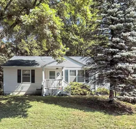 $299,900 | 15080 Boulder Way, Minnetonka, MN 55345