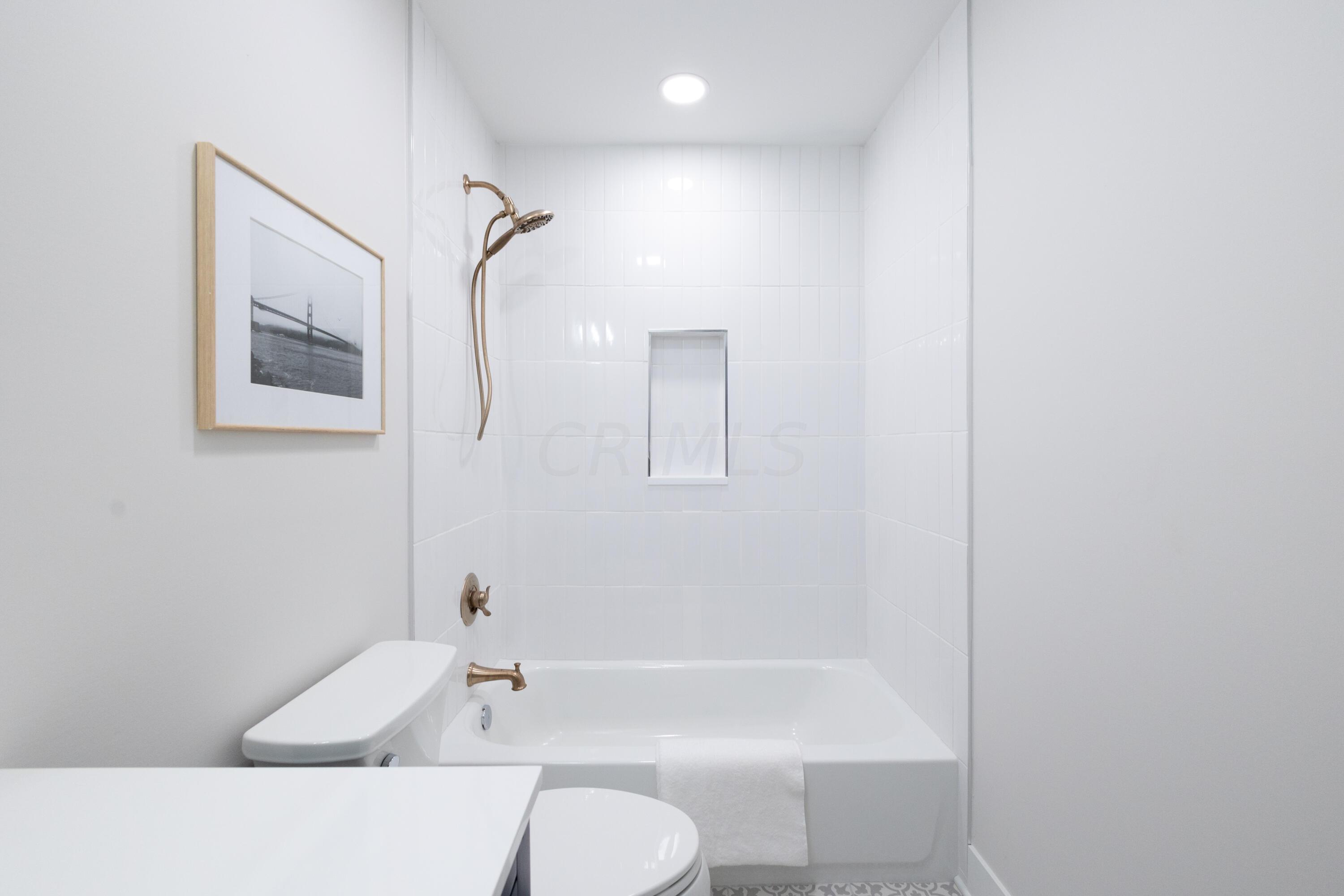 2327 Buckley Road Columbus, OH 43220 - Photo 39 of 44 Upper Level - Full Bath, Hall