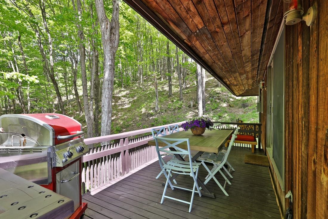 235 Upper Sparrow Hawk Road Rochester, VT 05767 - Photo 13 of 40