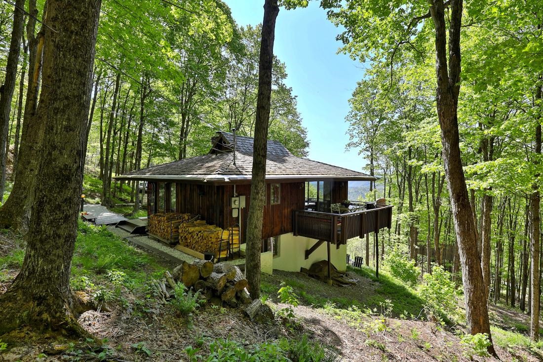 235 Upper Sparrow Hawk Road Rochester, VT 05767 - Photo 3 of 40