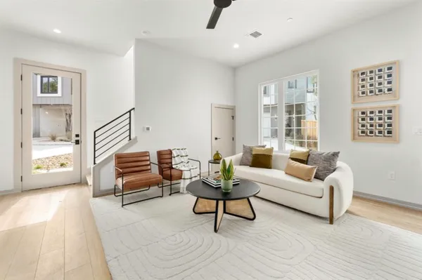 $3,650 | 1736 Bunche Road, Unit B3, Austin, TX 78721