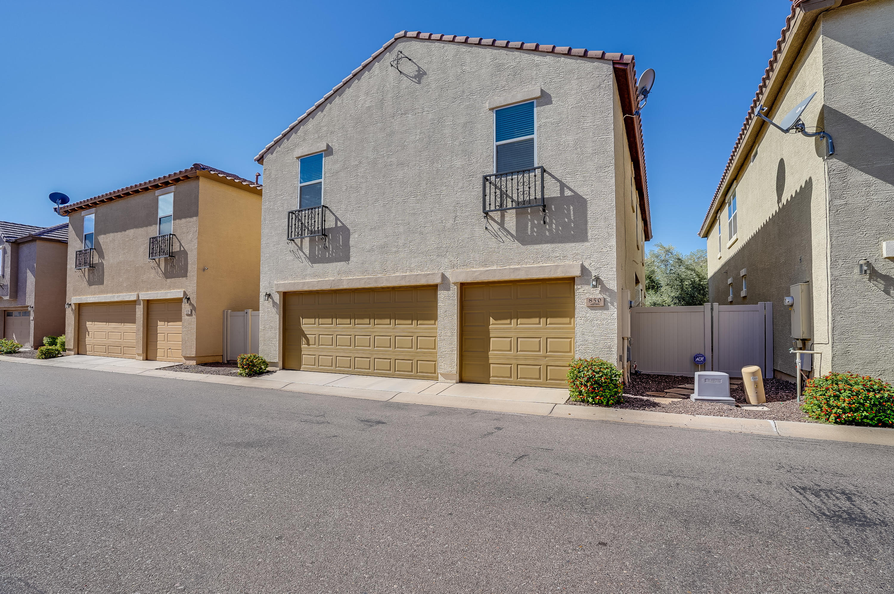 850 South Henry Lane Gilbert, AZ 85296 - Photo 3 of 55 Welcome Home!