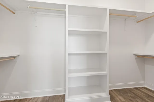 $292,500 | 208 Long Creek Lane, Scott, LA 70583