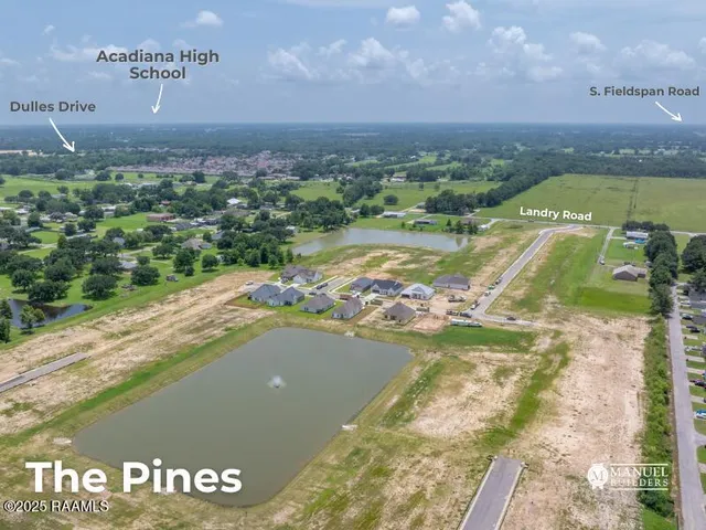 $292,500 | 208 Long Creek Lane, Scott, LA 70583