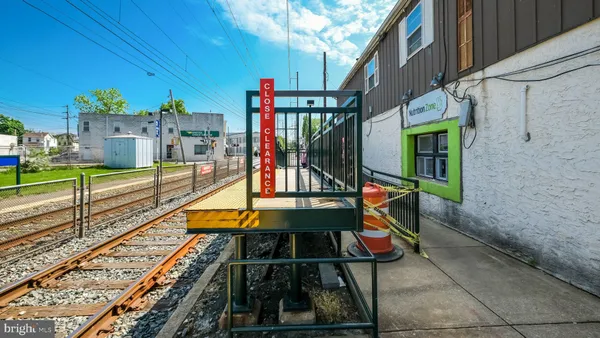 a view of an outdoor space