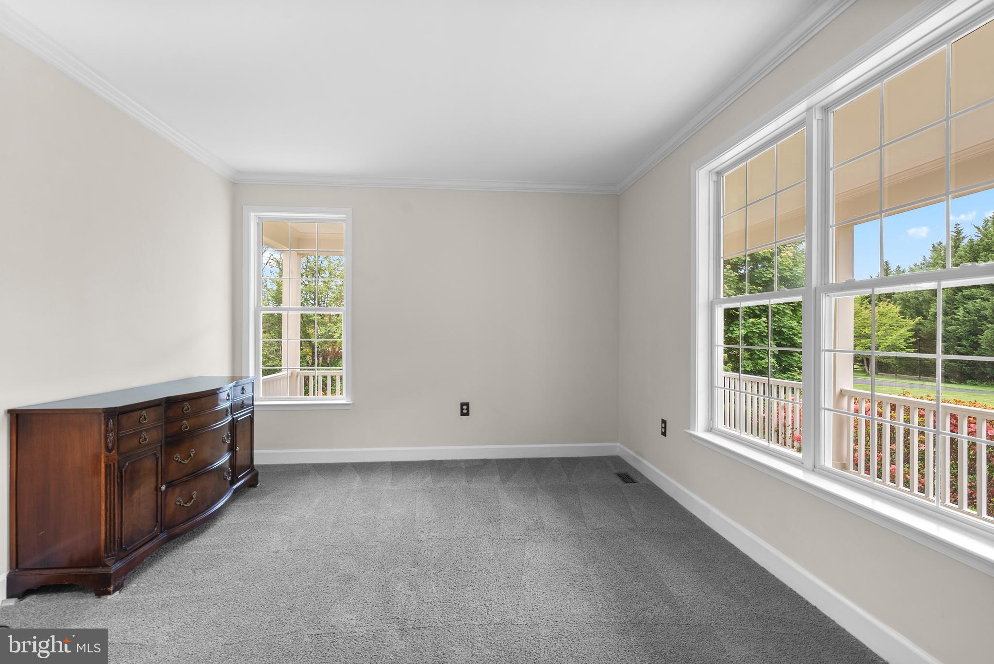 15425 Conrad Spring Road Boyds, MD 20841 - Photo 12 of 58 Living room