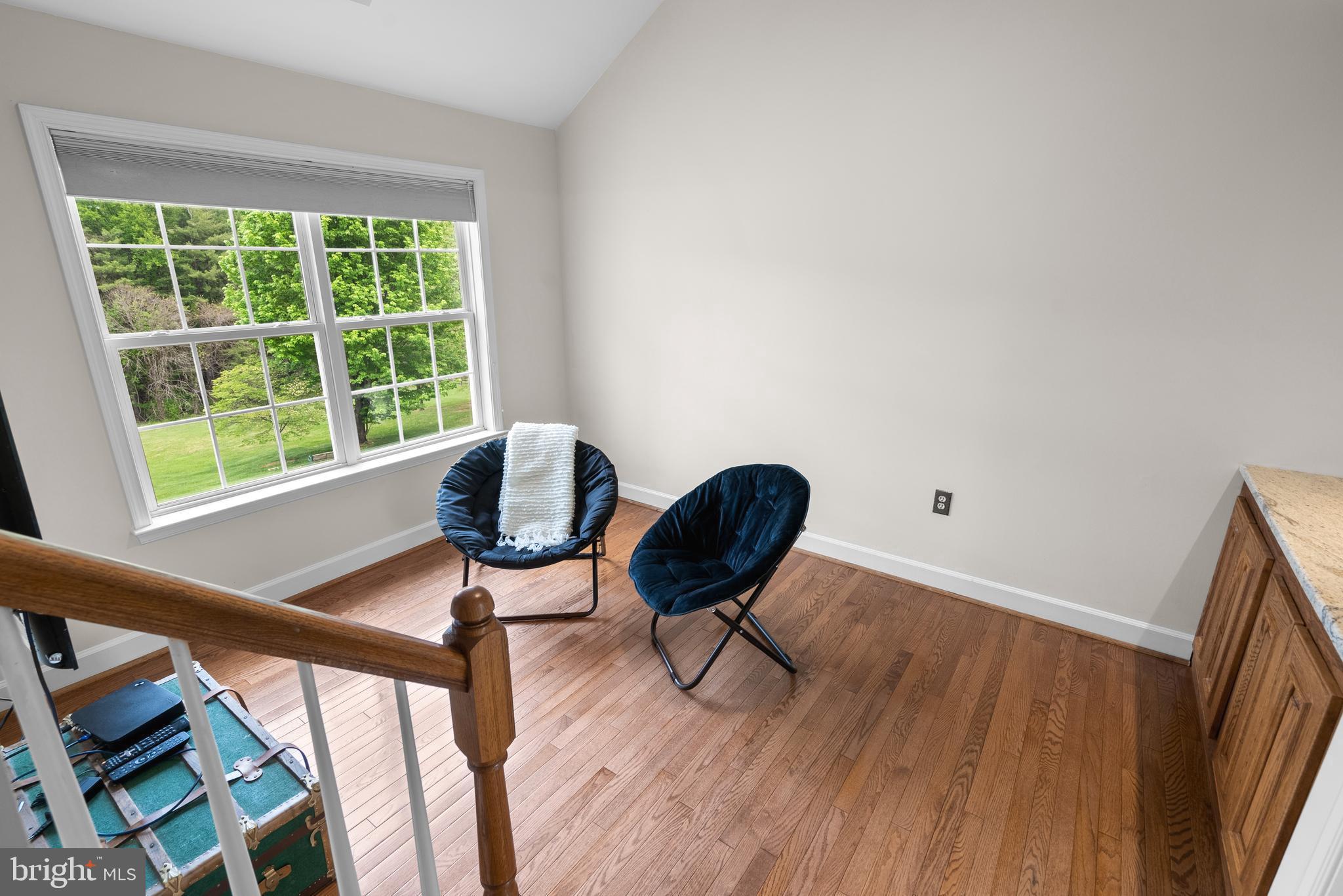 15425 Conrad Spring Road Boyds, MD 20841 - Photo 20 of 58 Primary sitting area