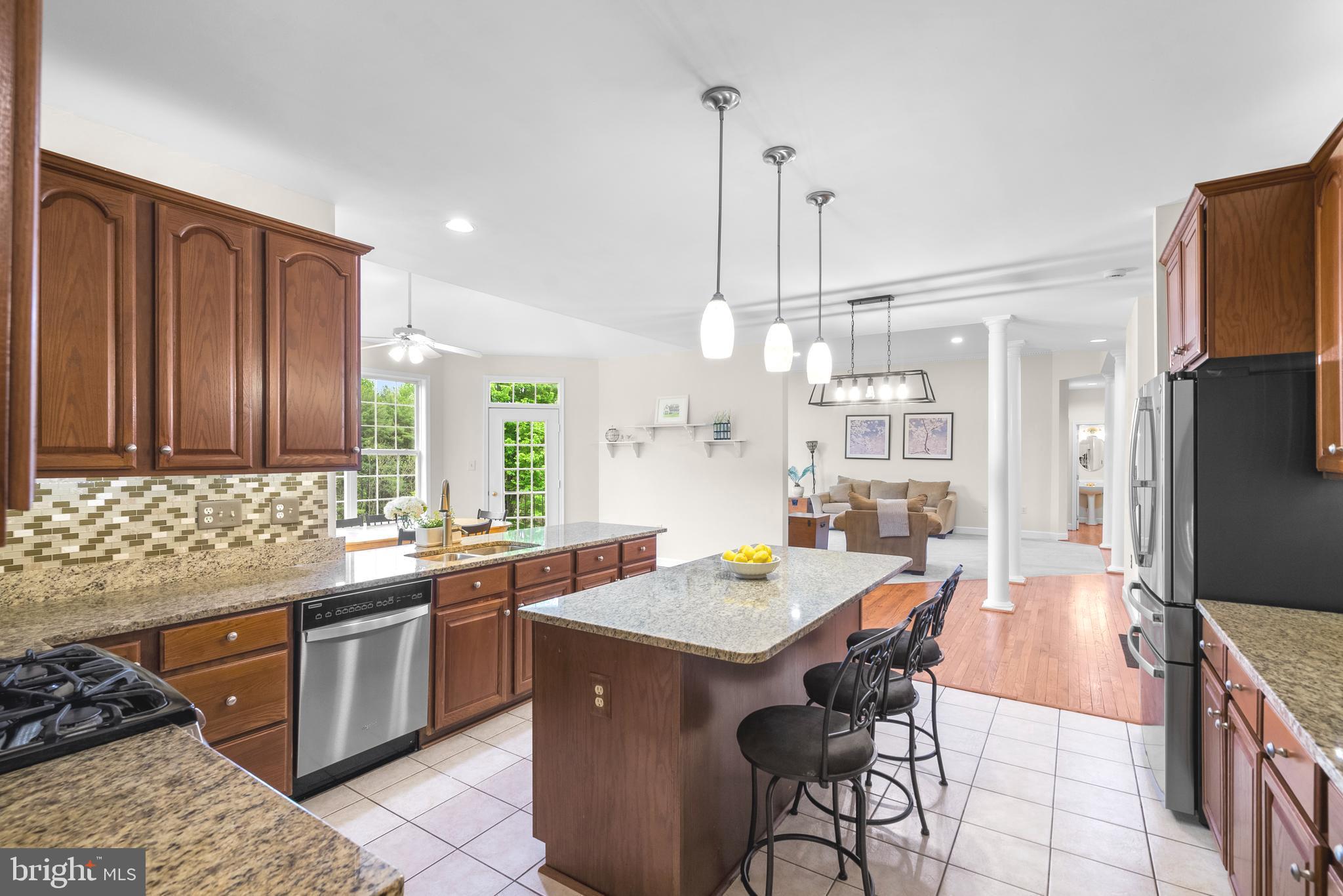 15425 Conrad Spring Road Boyds, MD 20841 - Photo 9 of 58 Kitchen is connected to the morning rm & family rm