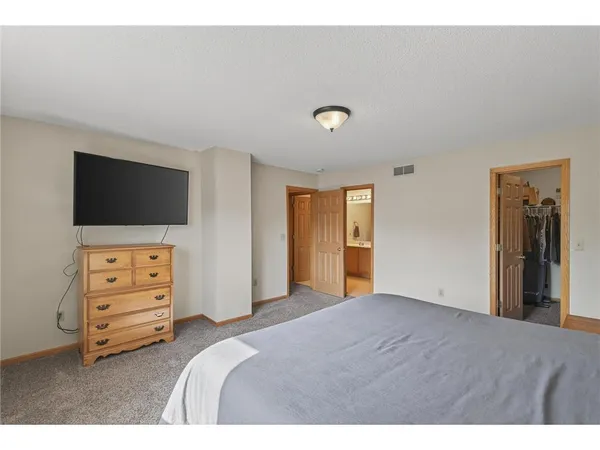 $1,900 | 8983 Sawgrass Glen, Maple Grove, MN 55311