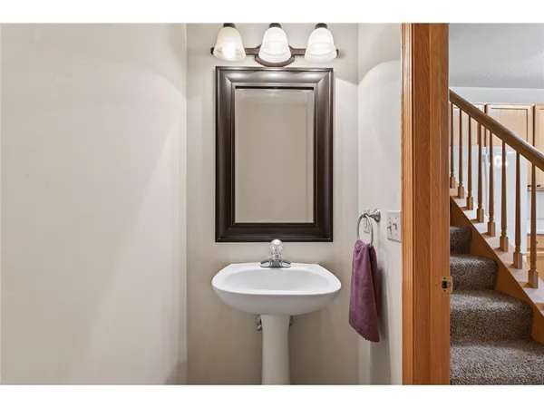 $1,900 | 8983 Sawgrass Glen, Maple Grove, MN 55311