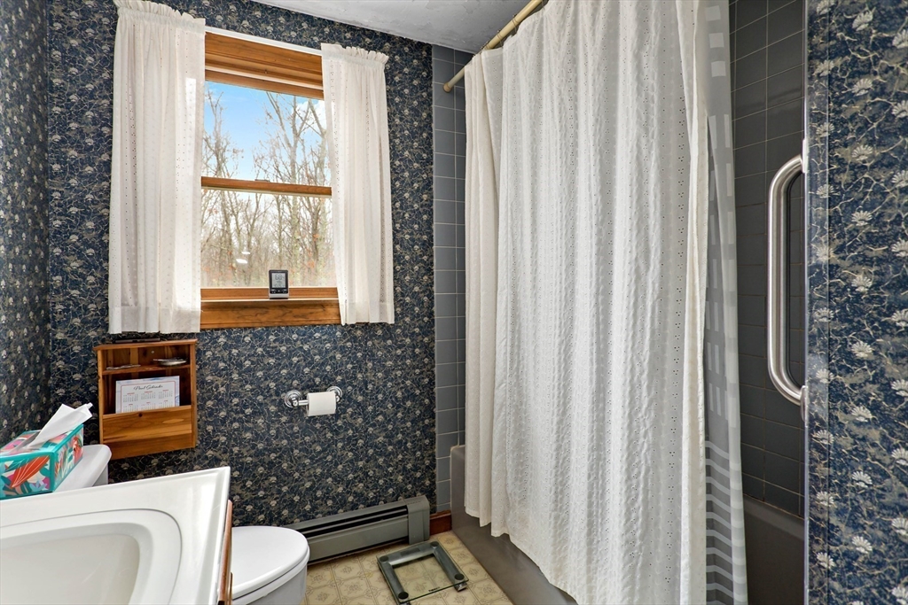 204 Farmersville Road Sandwich, MA 02563 - Photo 13 of 24 Gallery Image 13